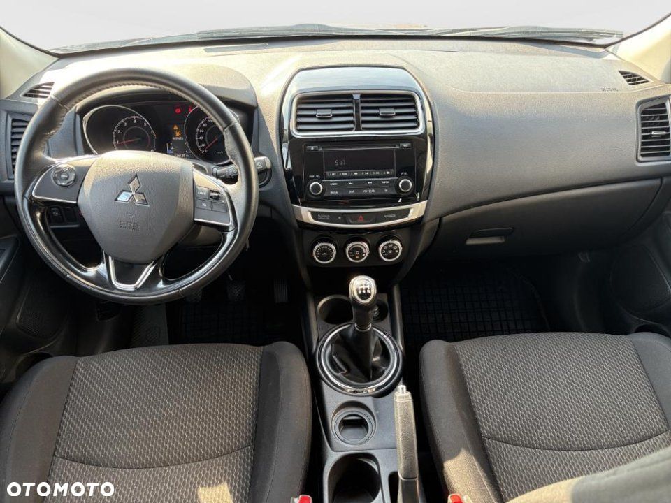 Mitsubishi ASX - 10