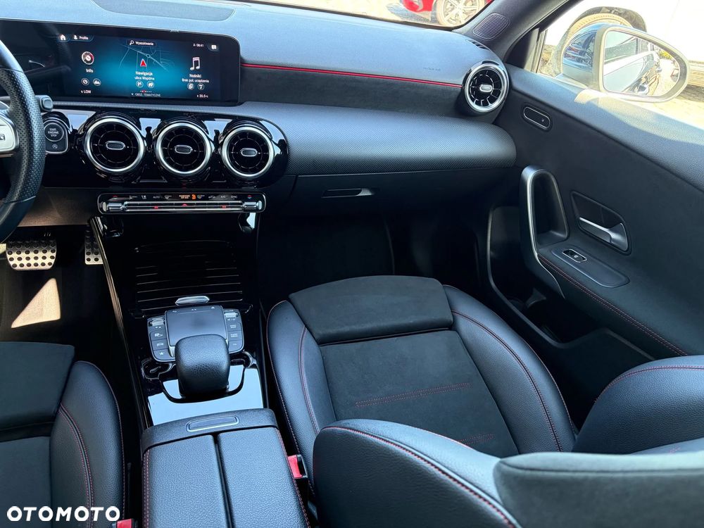 Mercedes-Benz Klasa A 180 AMG Line 7G-DCT - 18