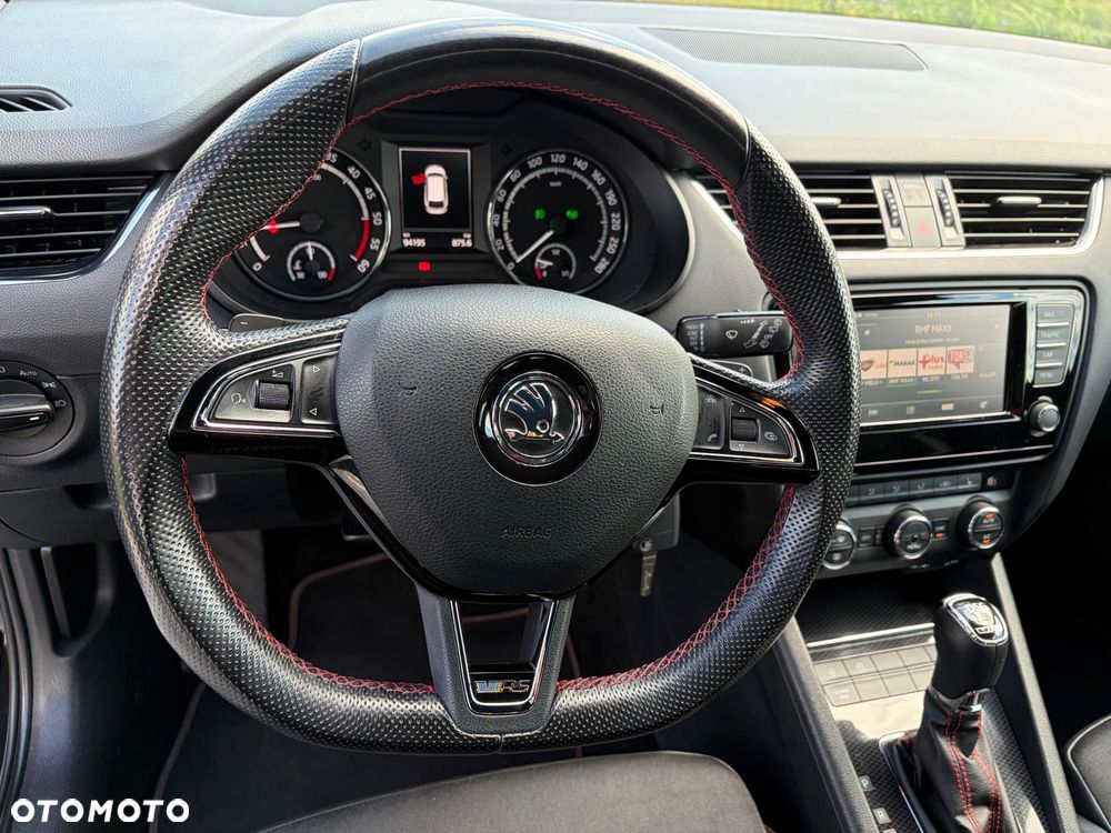 Skoda Octavia 2.0 TDI DSG RS - 37