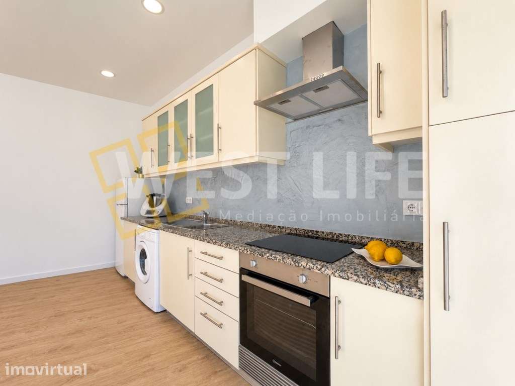 Moradia T2 totalmente remodelada com VISTA MAR a 4 minutos da praia... - Grande imagem: 5/24