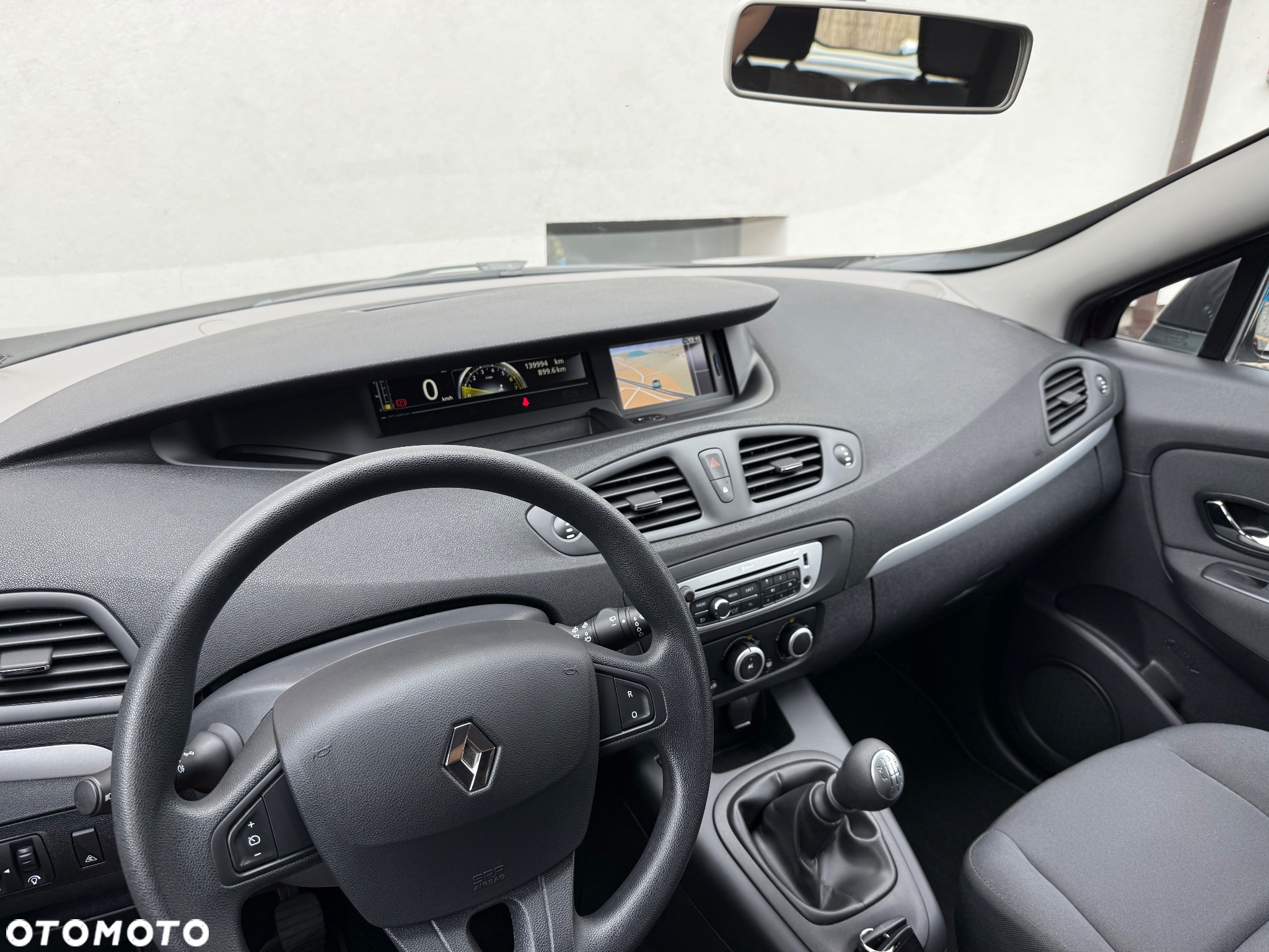Renault Scenic 1.6 16V 110 TomTom Edition - 25