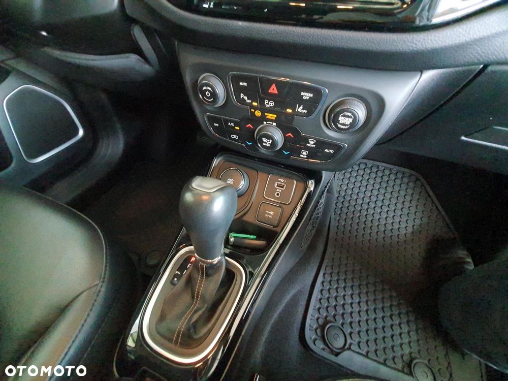 Jeep Compass 1.4 TMair Limited 4WD S&S - 12