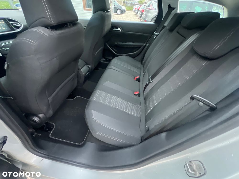 Peugeot 308 BlueHDi 120 Stop & Start Niveau 2 Business-Line - 20