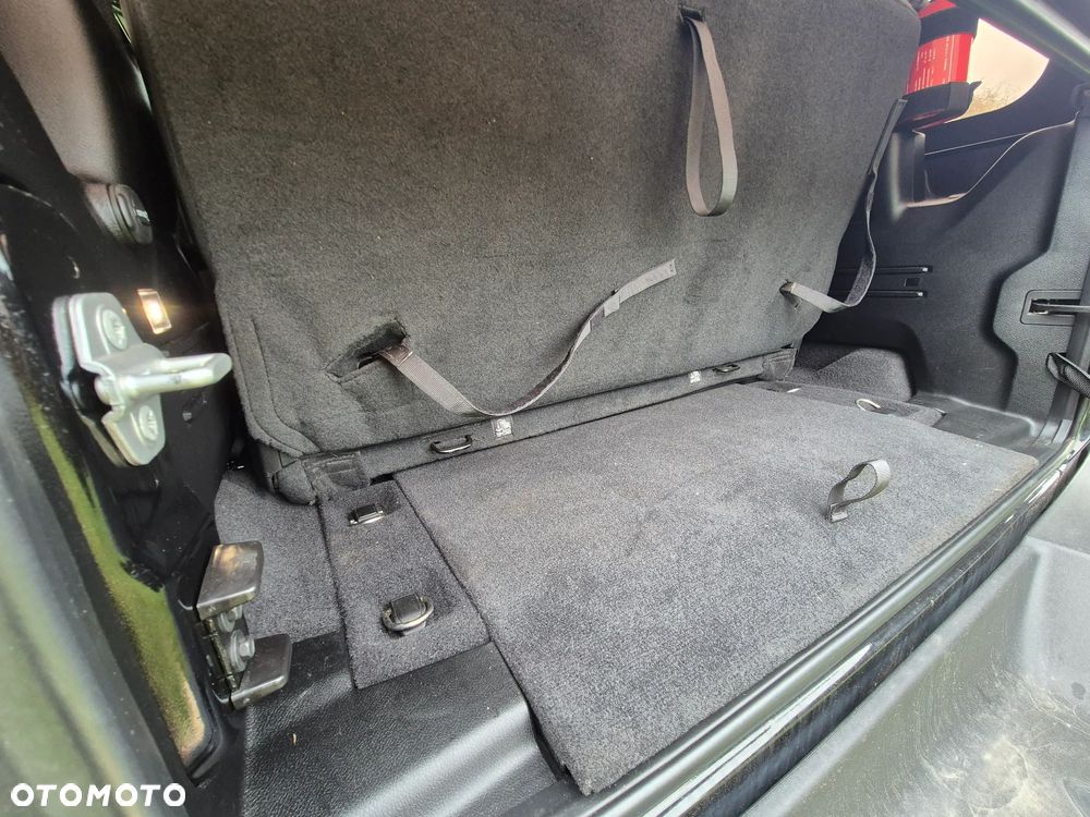 Jeep Wrangler - 10