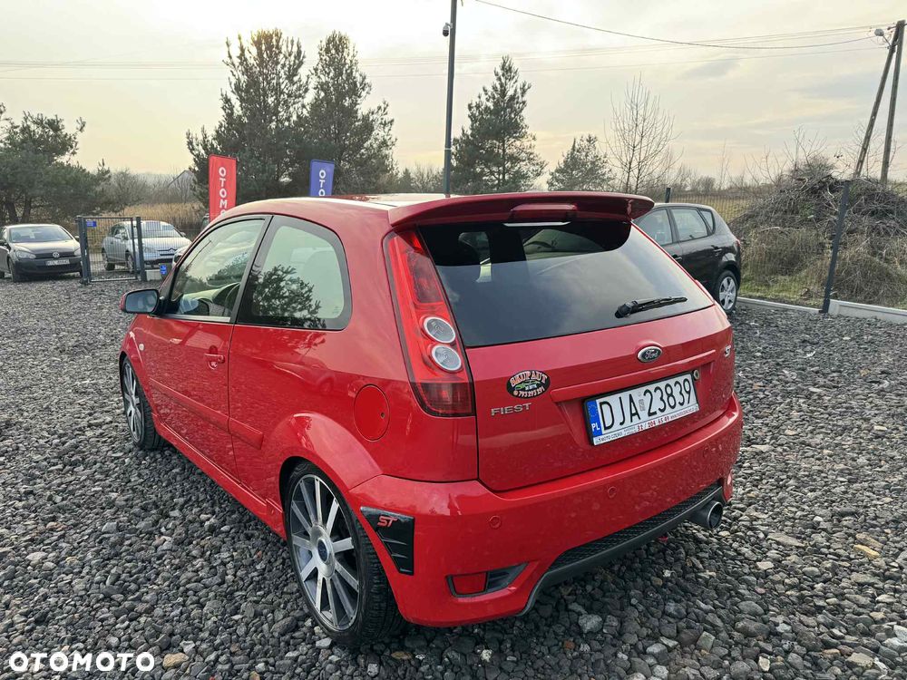 Ford Fiesta 2.0 ST - 5