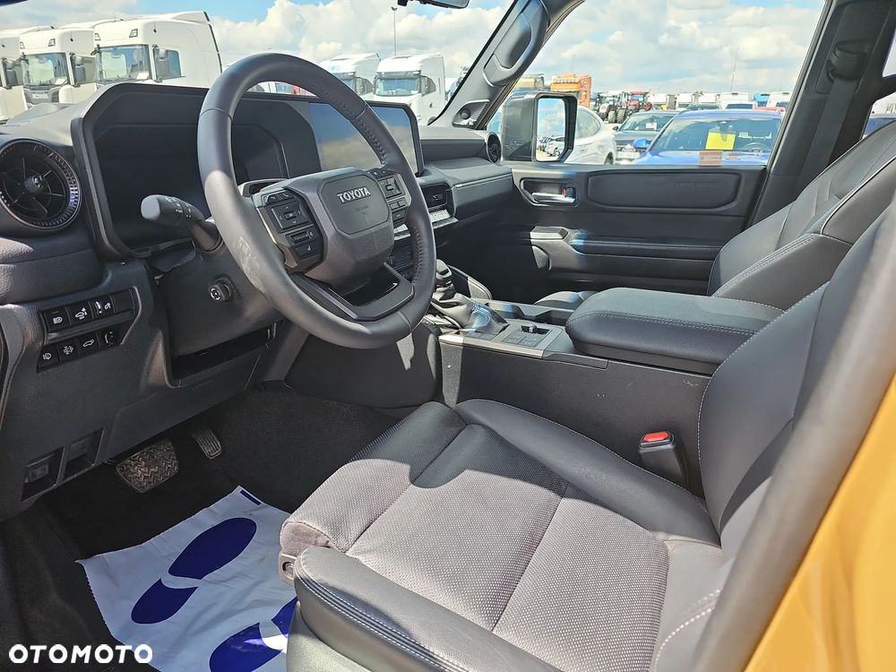 Toyota Land Cruiser LC 2.8 D-4D First Edition - 10