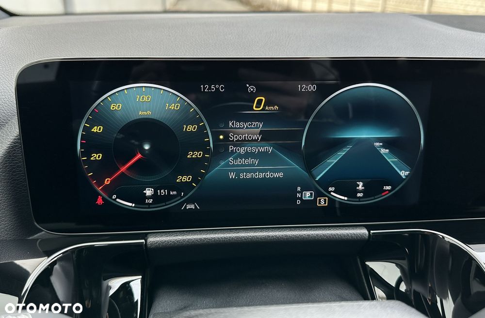 Mercedes-Benz GLA 200 4-Matic Progressive - 33