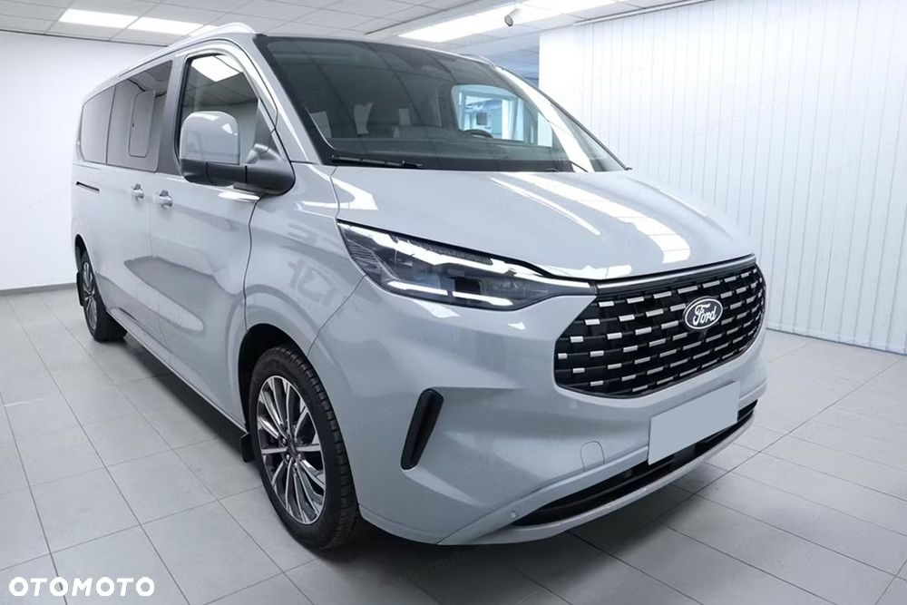 Ford Tourneo Custom - 5