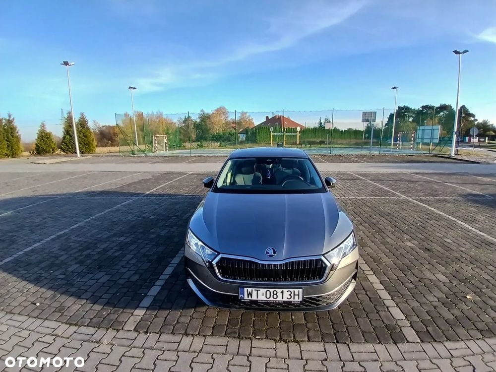 Skoda Octavia 2.0 TDI Selection DSG - 2