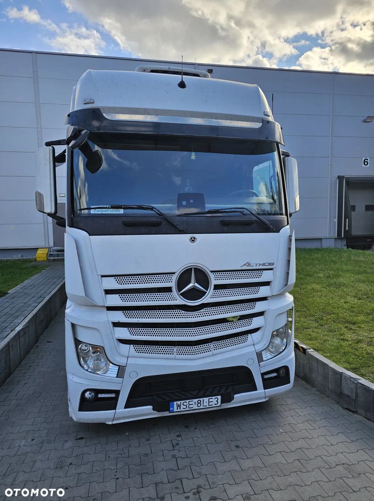 Mercedes-Benz Actros - 13
