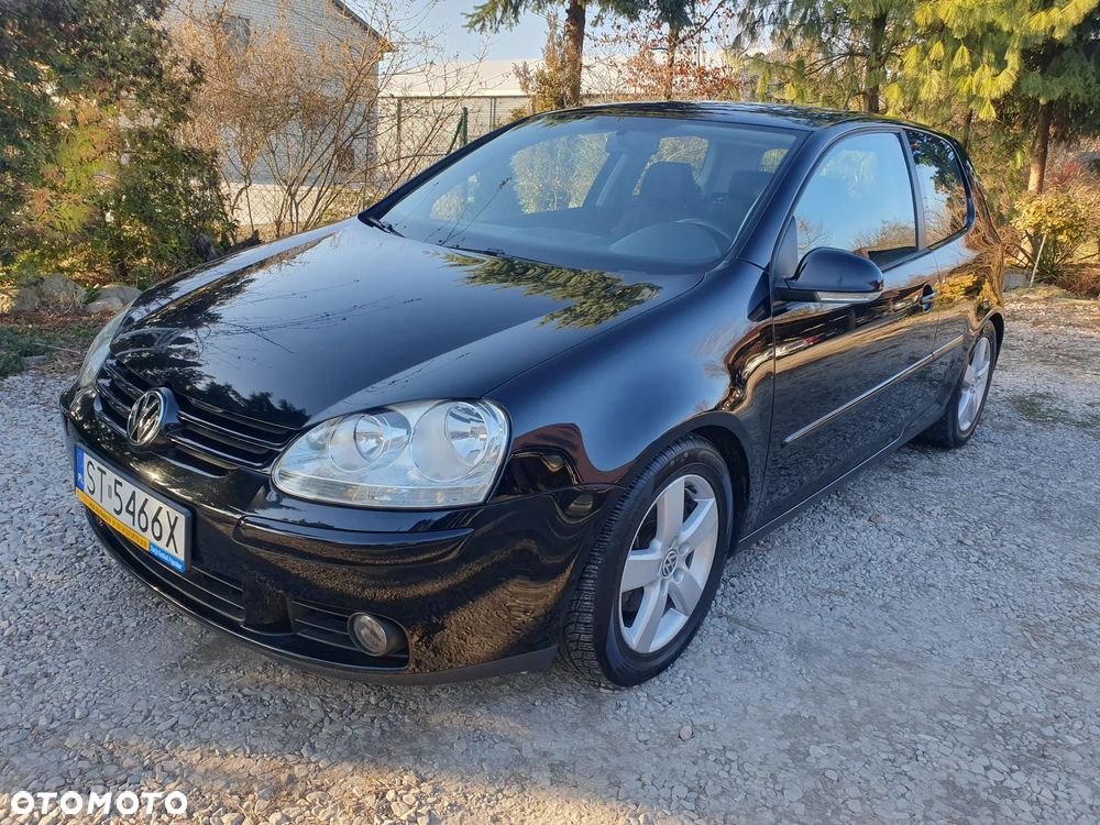 Volkswagen Golf - 1