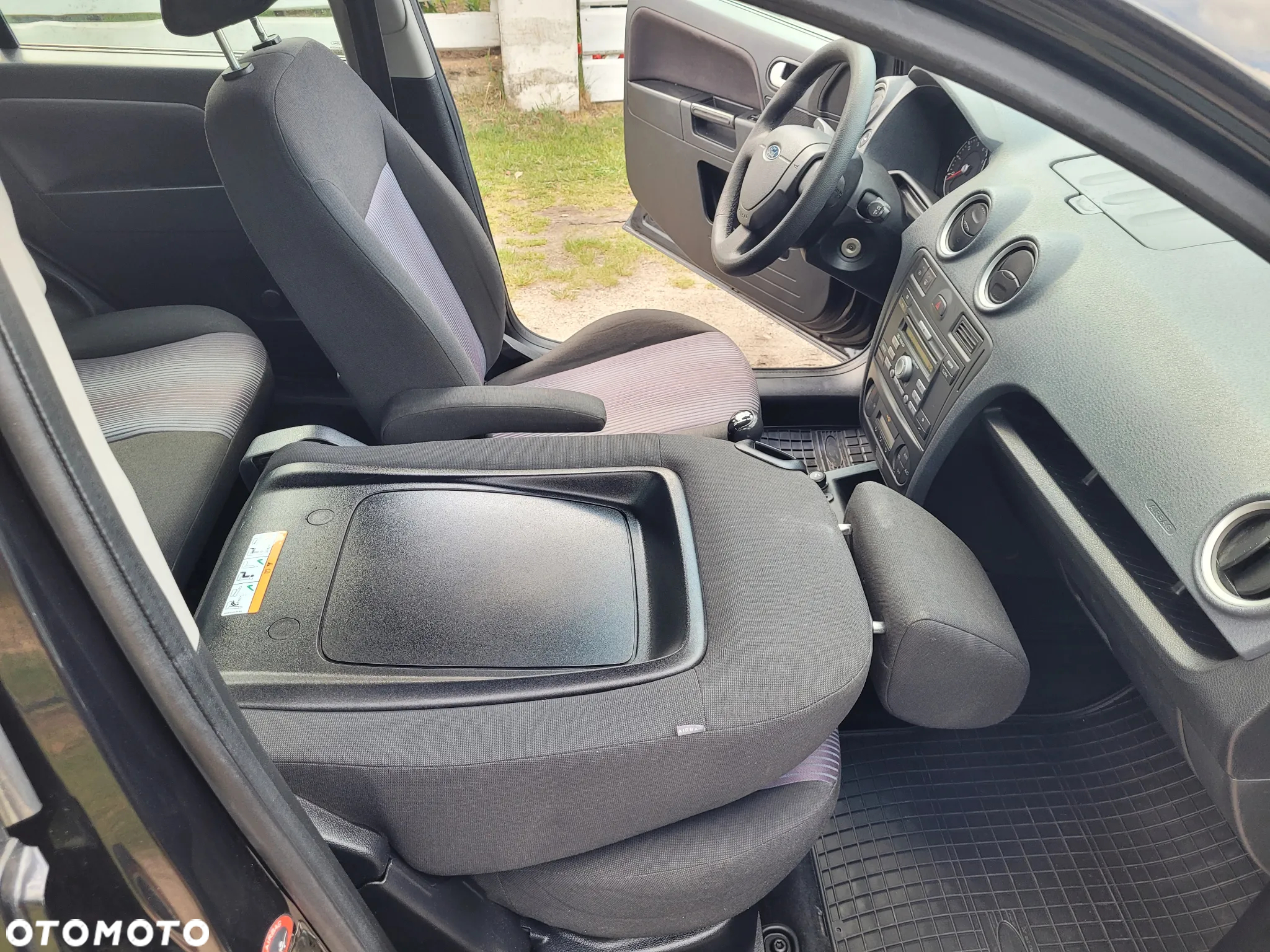 Ford Fusion 1.6 Fun X - 16
