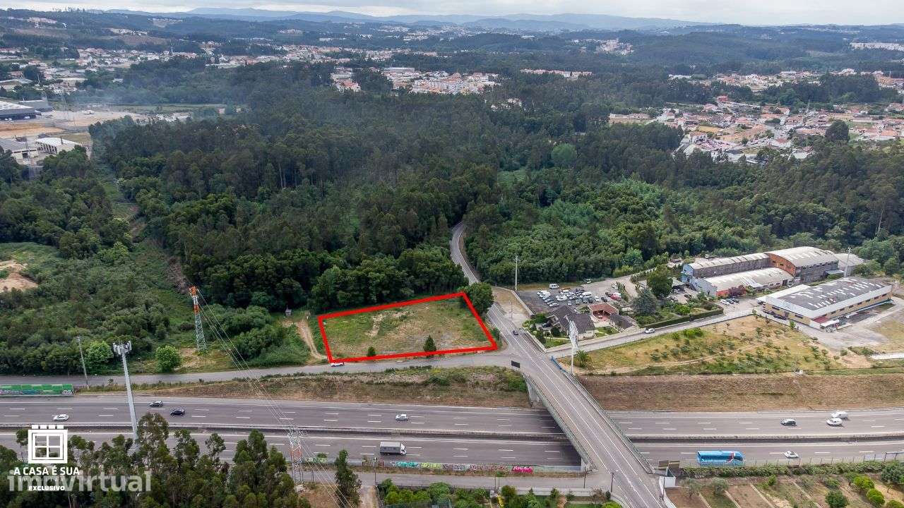 Terreno entre São João de Ver e Rio Meão com 3.660m2 - Exclusivo - Grande imagem: 5/15