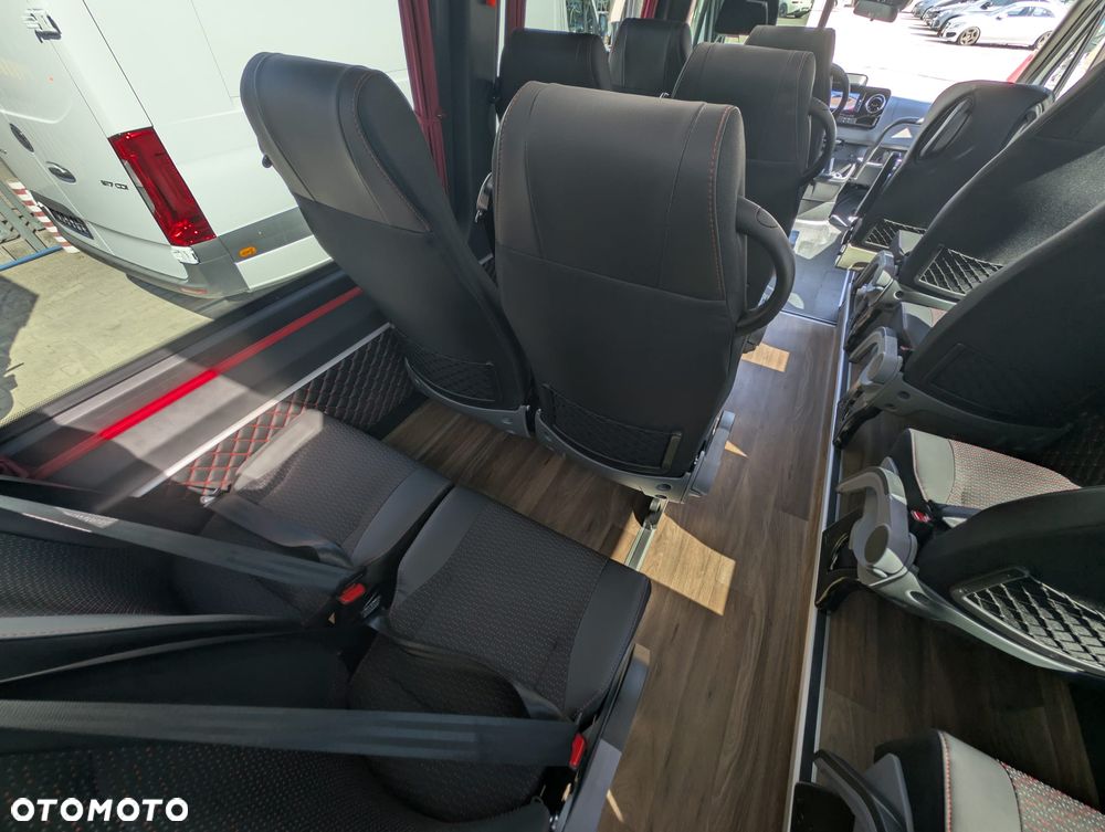 Mercedes-Benz Sprinter 517 - 31