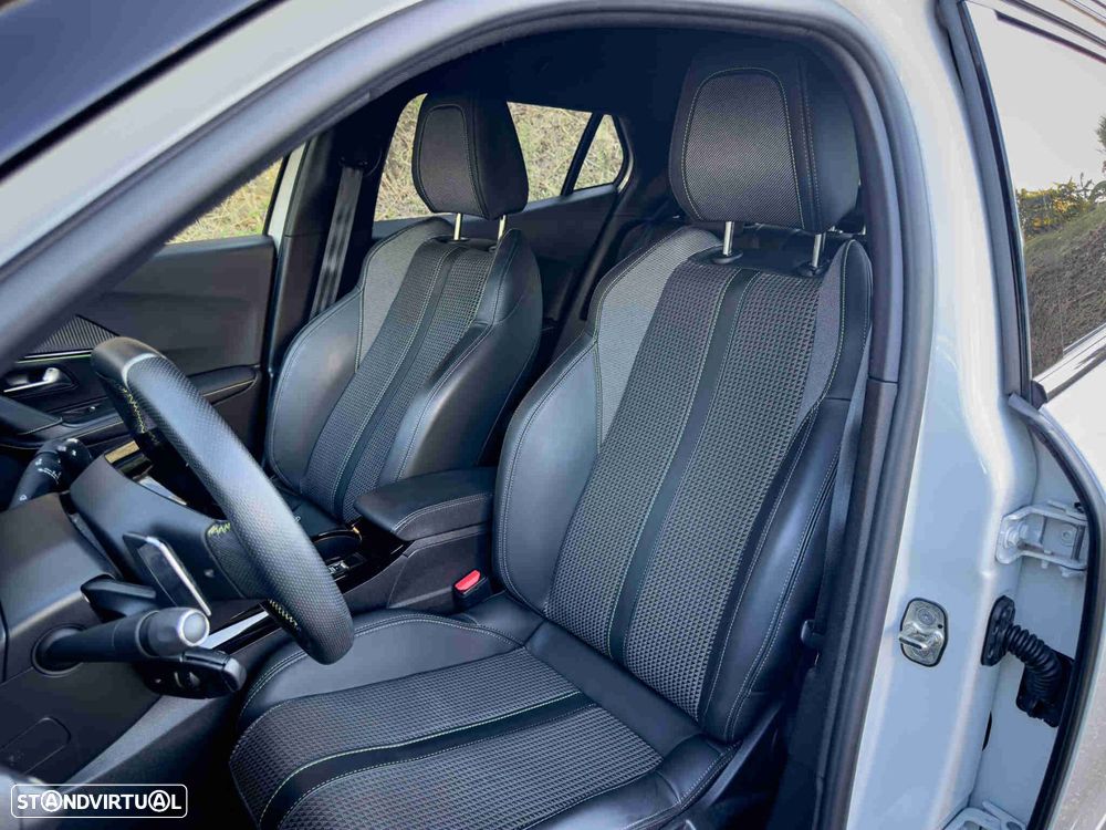 Peugeot 2008 1.5 BlueHDi GT EAT8 - 13