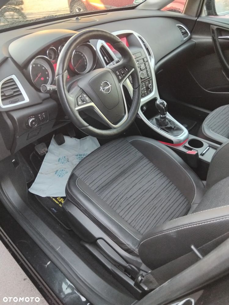 Opel Astra 1.4 Turbo Style - 4