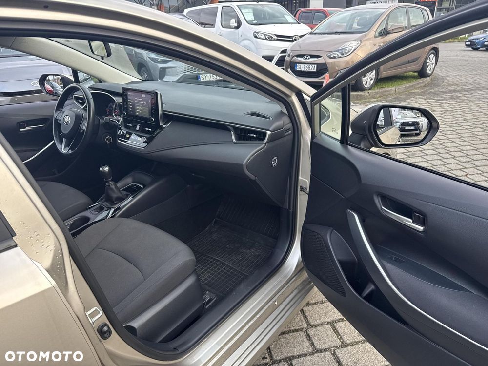 Toyota Corolla - 24