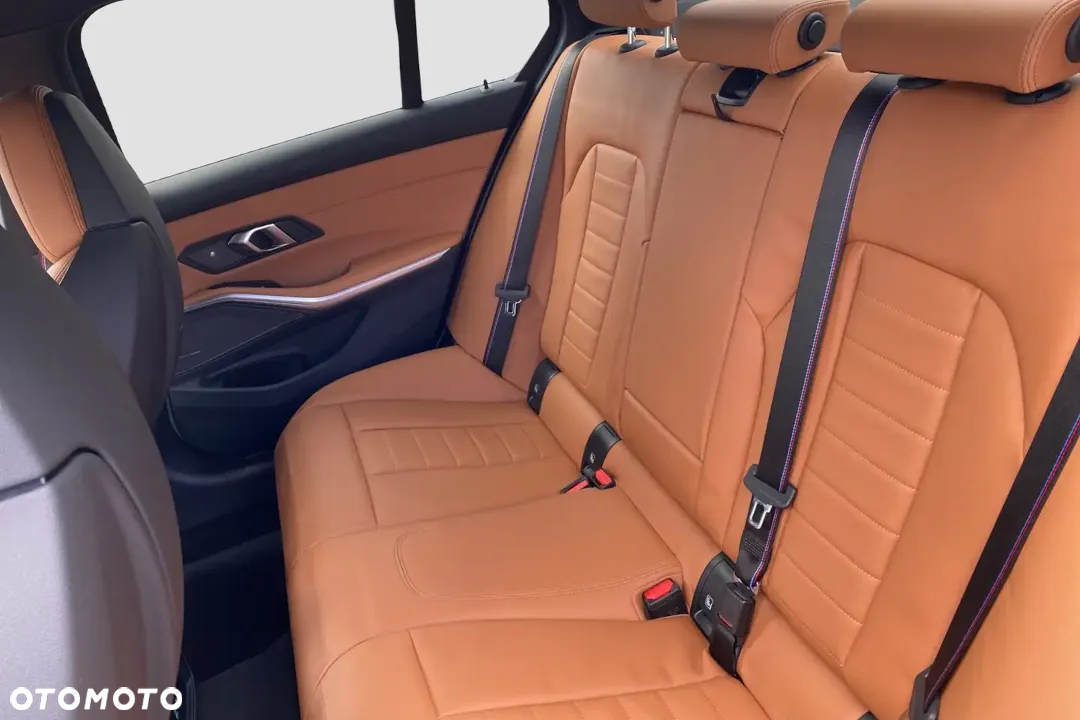 BMW Seria 3 M340i xDrive - 15