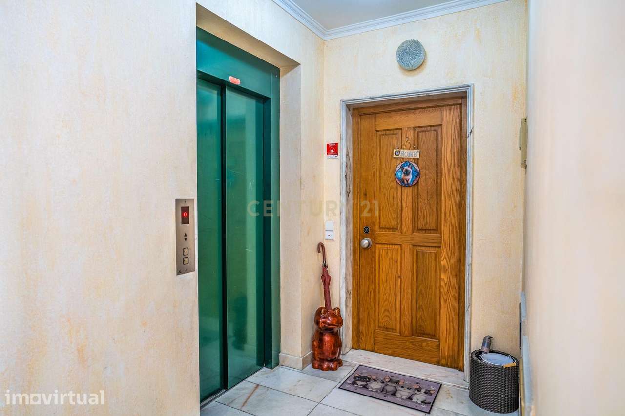 Apartamento T3 com elevador e garagem fechada em Cidade Nova, Caldas d - Grande imagem: 2/24