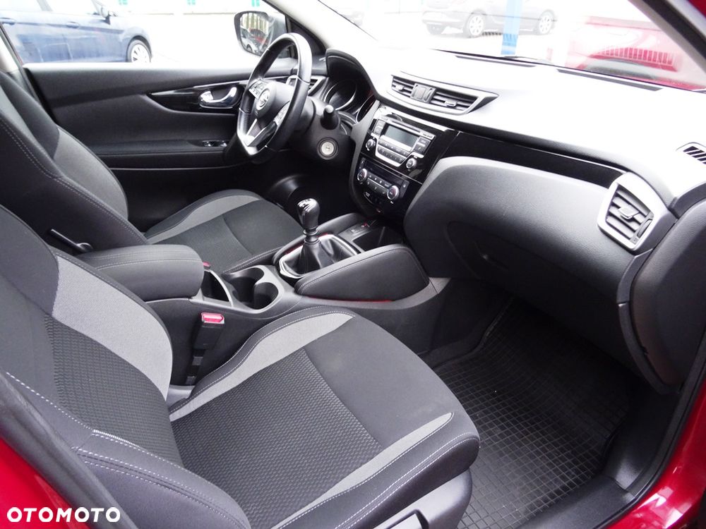 Nissan Qashqai 1.6 DCi N-Connecta - 10