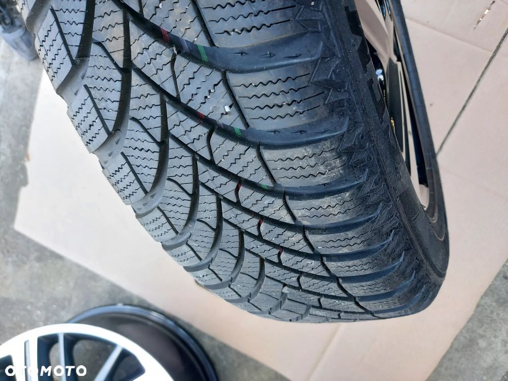 Toyota Aygo X 22- Felga Aluminiowa Opona Koło 17 4x100 ET 40 - 5