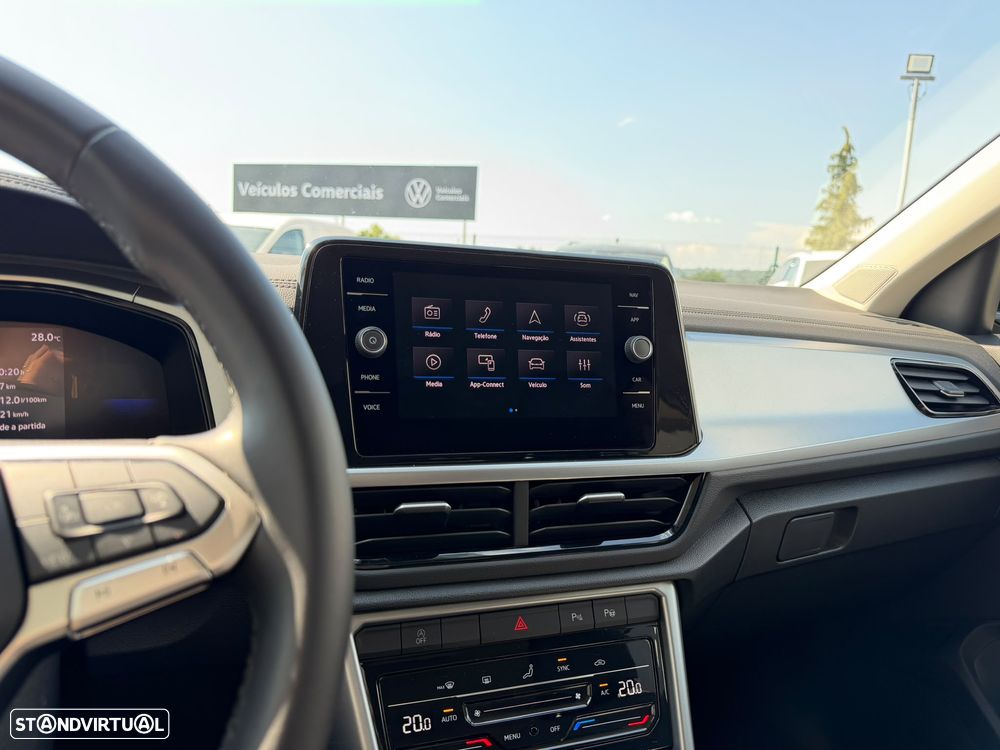 VW T-Roc 1.5 TSI Urban DSG - 12