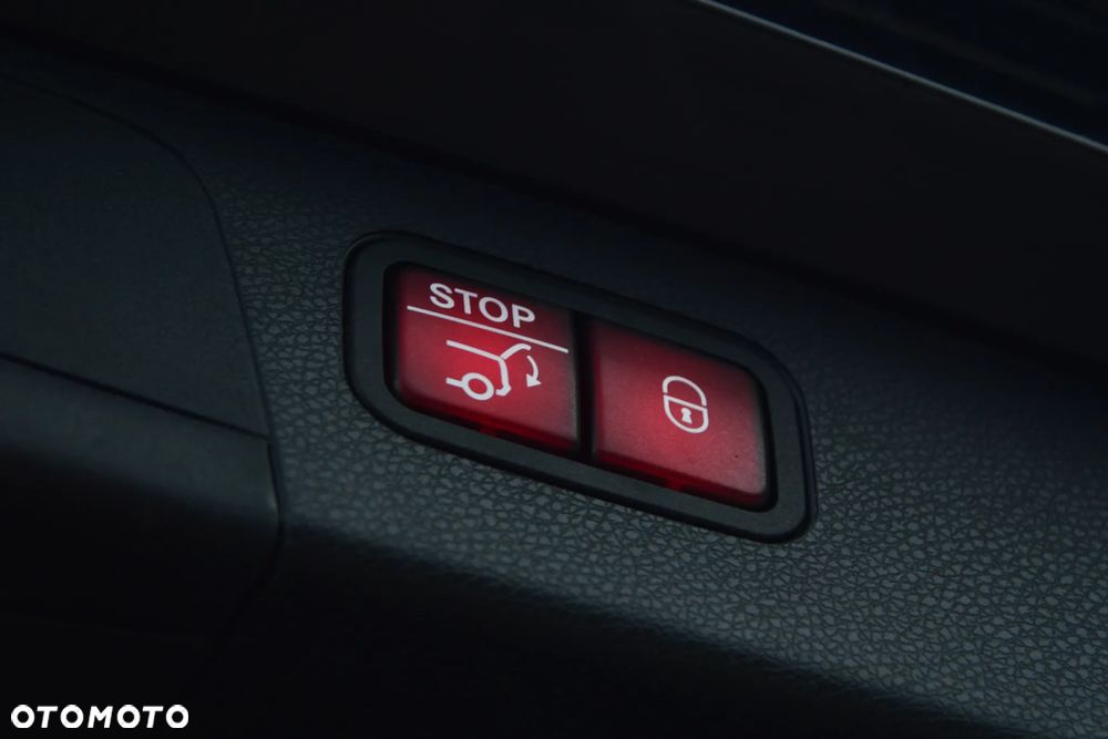 Mercedes-Benz Klasa E 300 9G-TRONIC AMG Line - 27