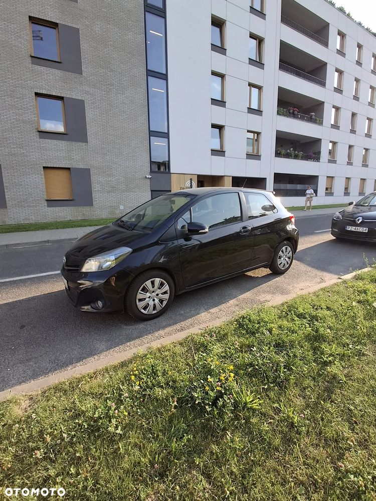 Toyota Yaris 1.33 Premium - 1