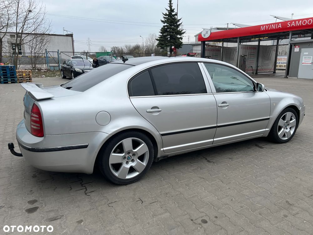 Skoda Superb 2.8 V6 Elegance - 6
