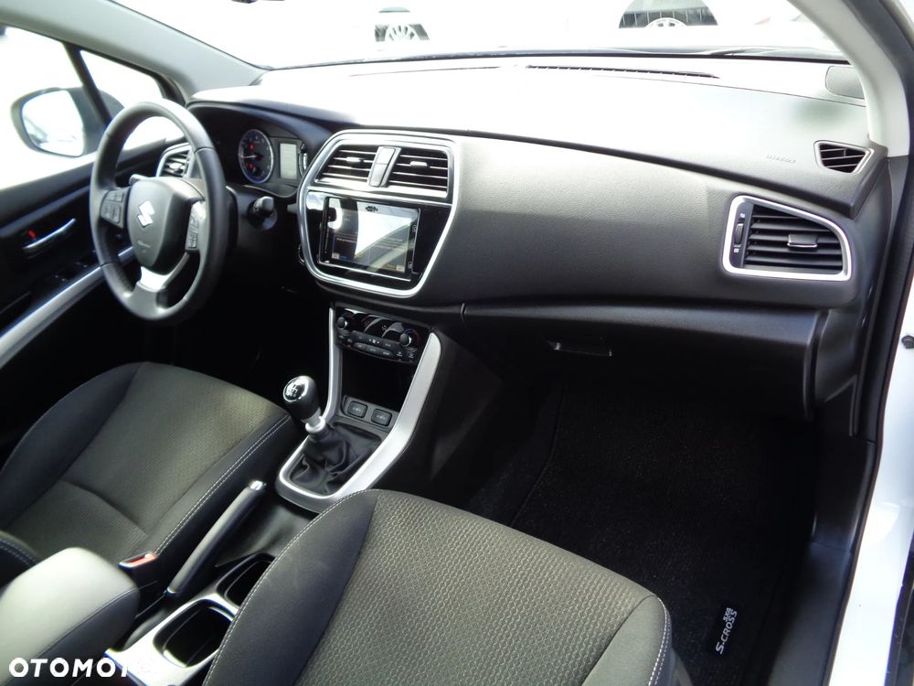 Suzuki S-Cross 1.4 BoosterJet Hybrid Comfort - 21