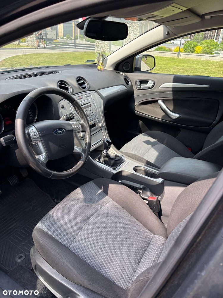 Ford Mondeo - 13