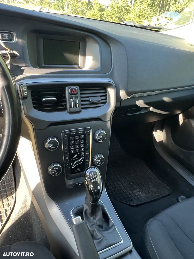 Volvo V40 - 9