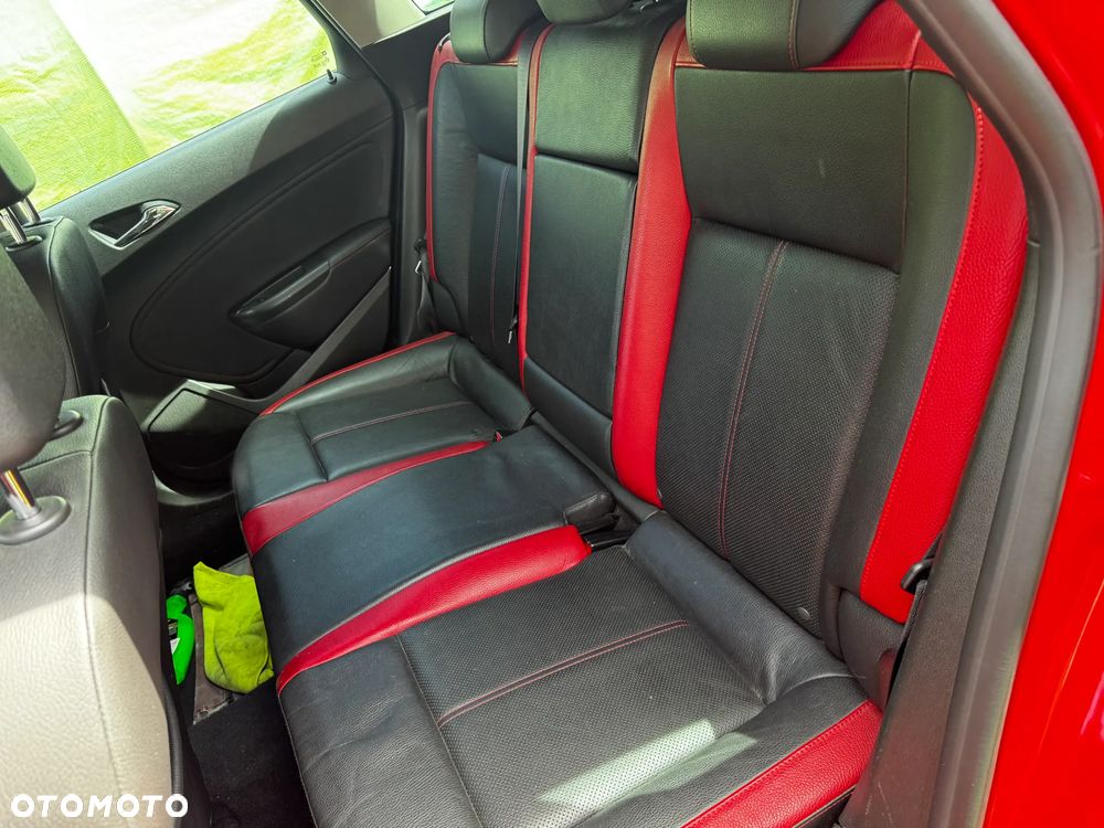 Opel Astra 2.0 CDTI Bi-Turbo S&S - 12