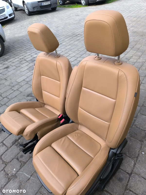 Komplet foteli z boczkami opel mokka grzane skóry