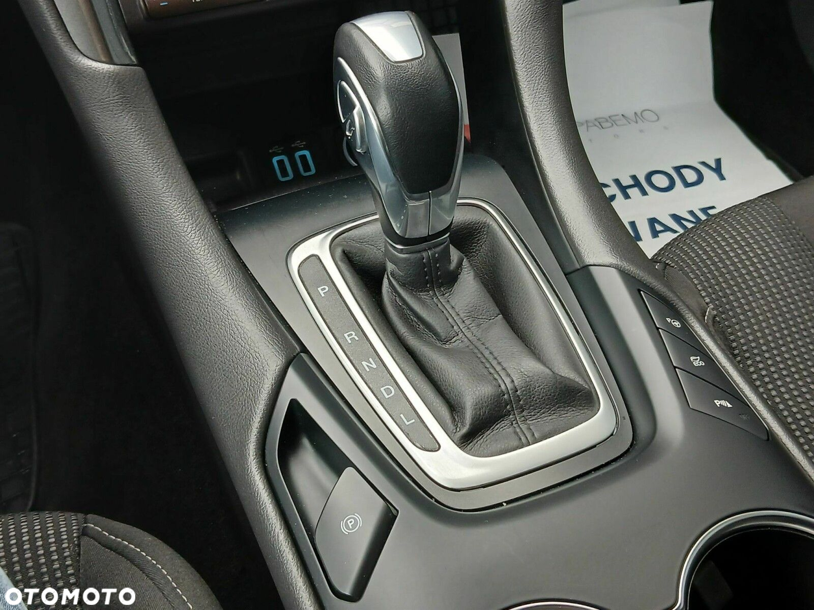Ford Mondeo 2.0 Hybrid Titanium - 21