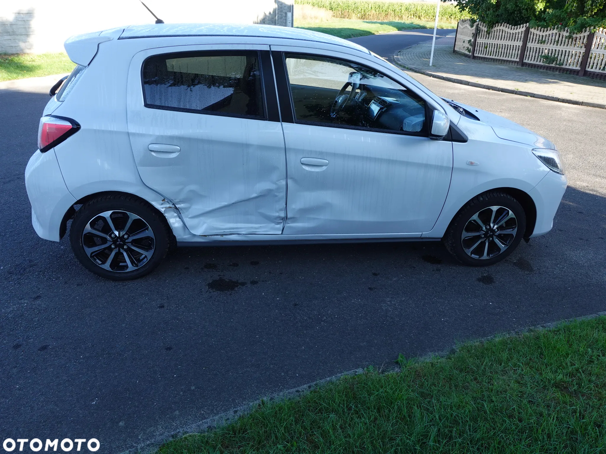Mitsubishi Space Star 1.2 Select - 11