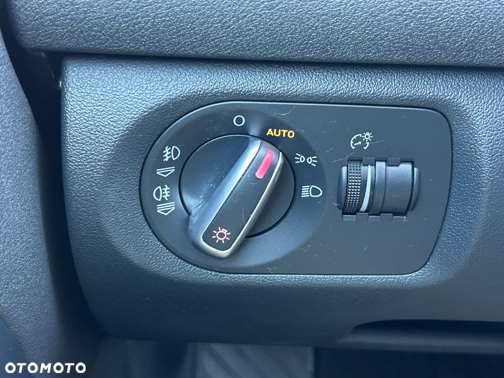 Audi A3 3-drzwiowe 1.6 TDI Attraction - 34