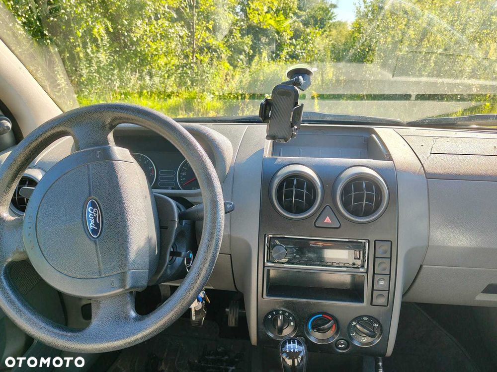 Ford Fusion - 6