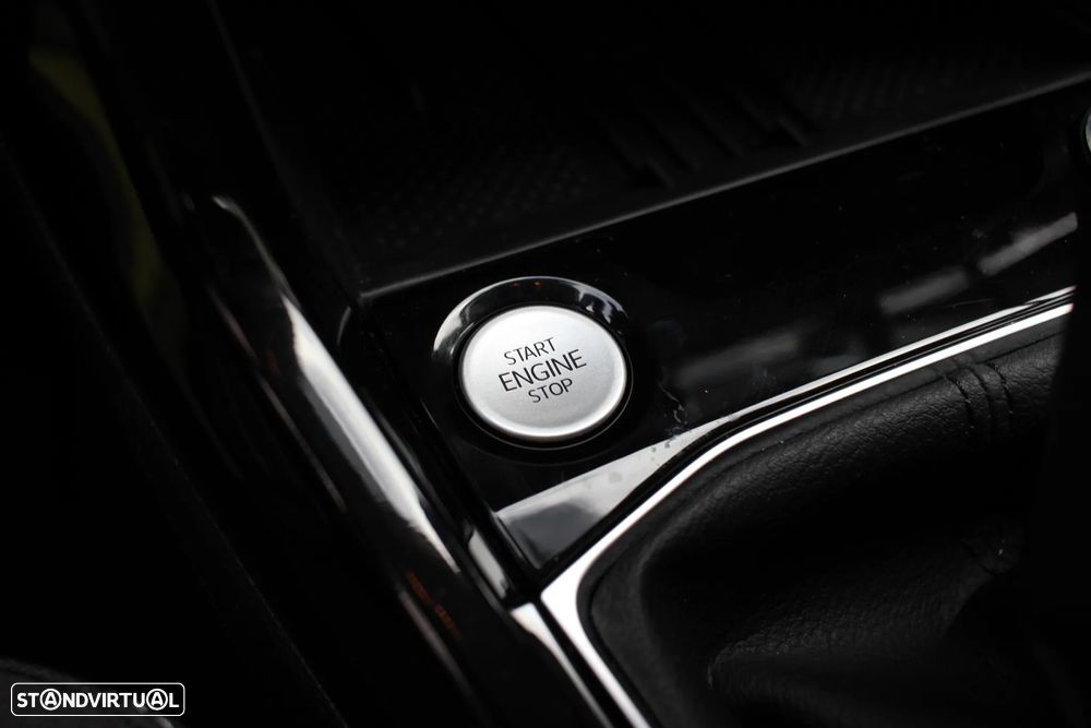 VW T-Cross 1.0 TSI Life DSG - 32