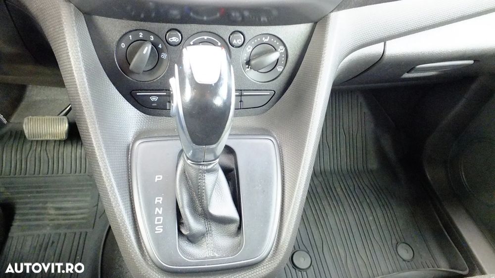 Ford Transit Conect - 18