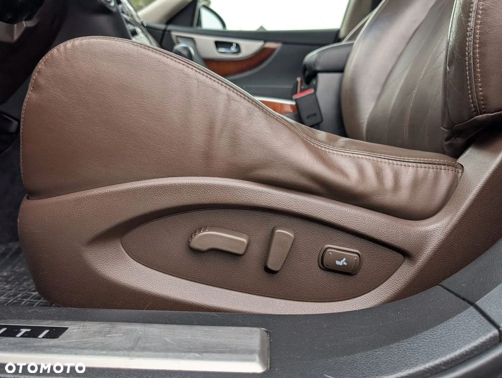 Infiniti FX FX35 AWD - 21