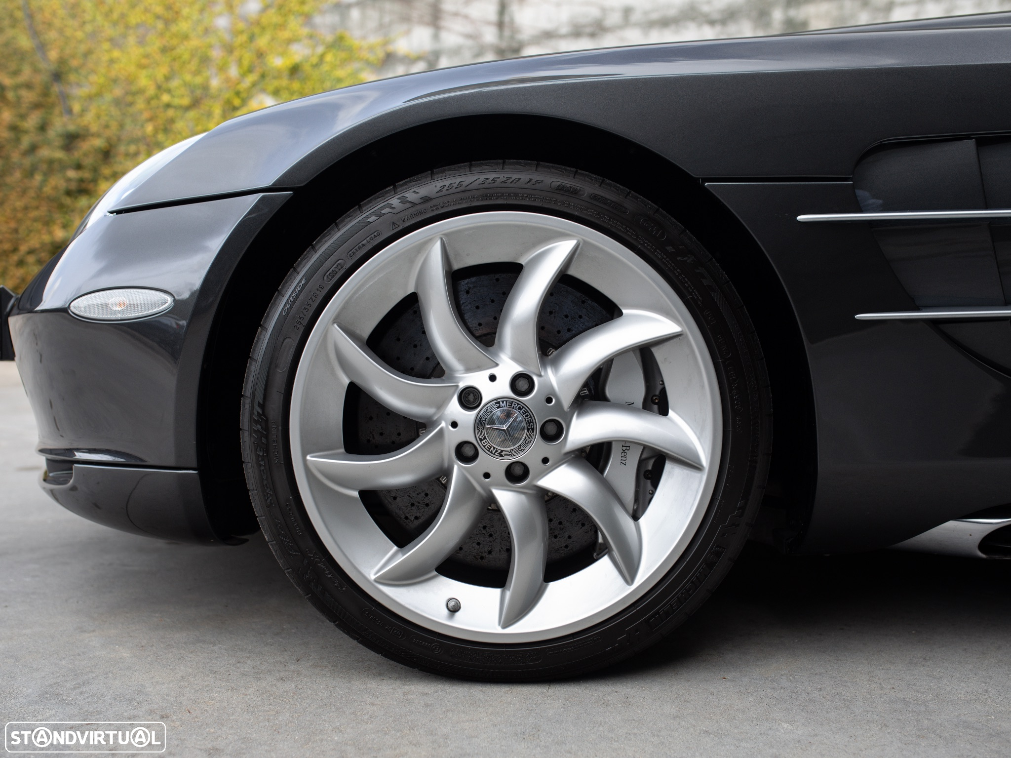 Mercedes-Benz SLR McLaren Roadster - 18