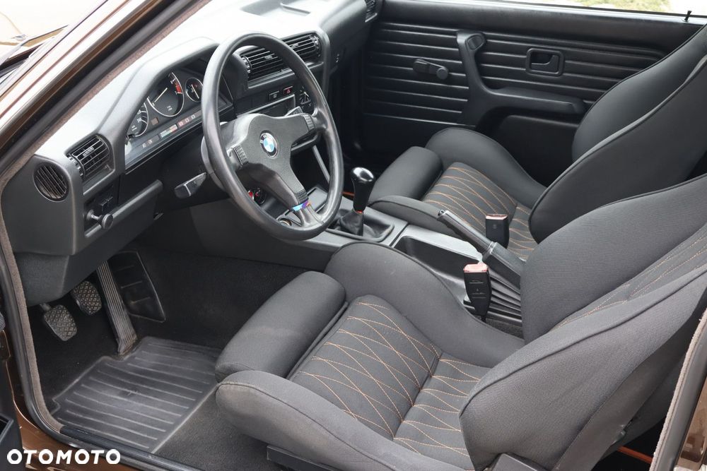 BMW Seria 3 325i - 10