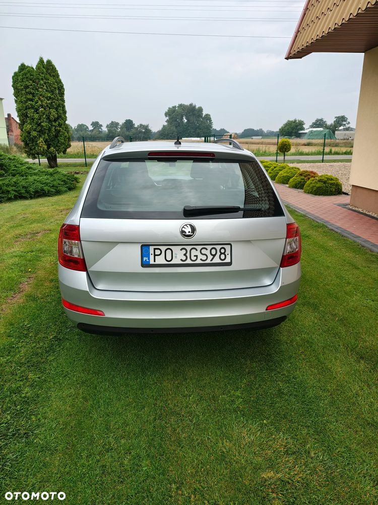 Skoda Octavia 2.0 TDI Elegance DSG - 6