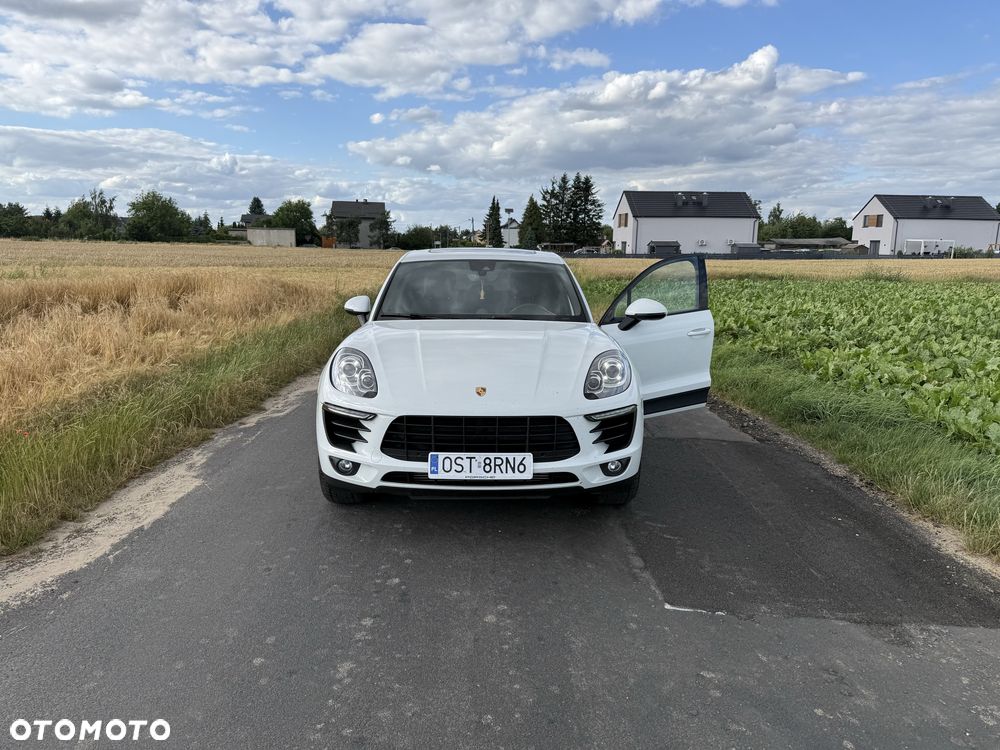Porsche Macan - 1