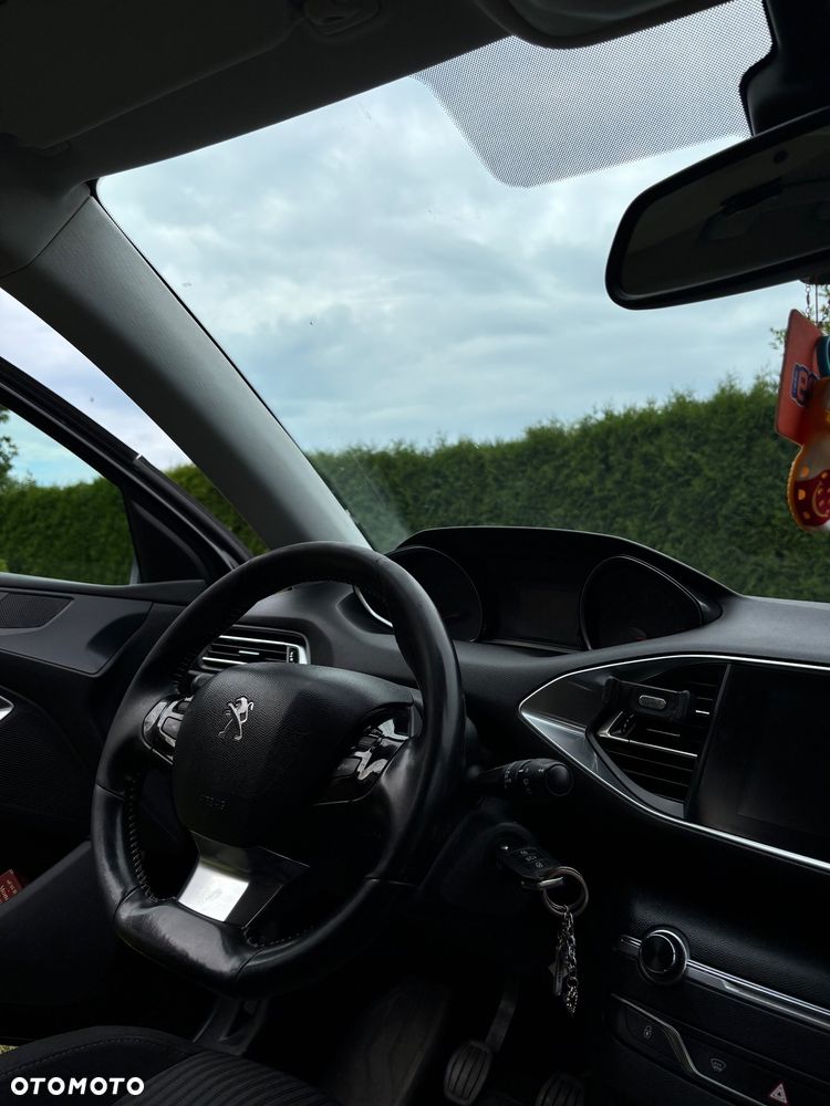 Peugeot 308 1.6 BlueHDi Allure S&S - 12