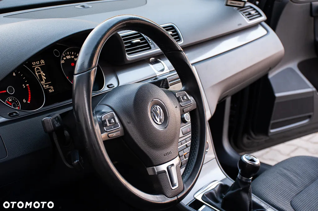 Volkswagen Passat 2.0 TDI Comfortline CityLine - 29