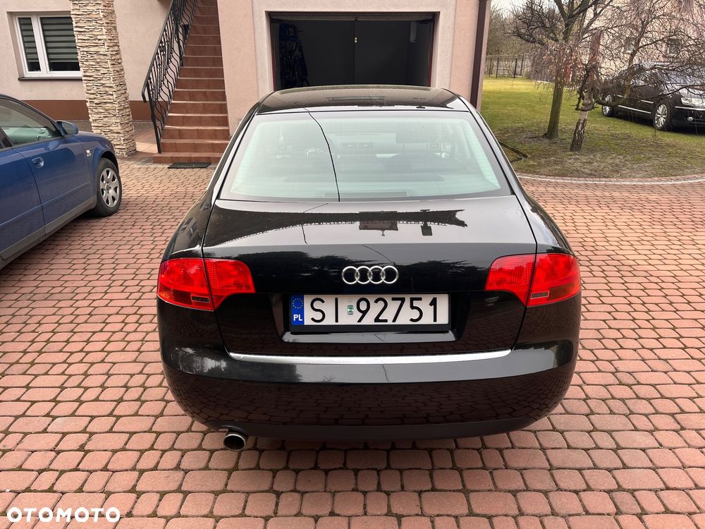 Audi A4 Limousine 1.6 - 5