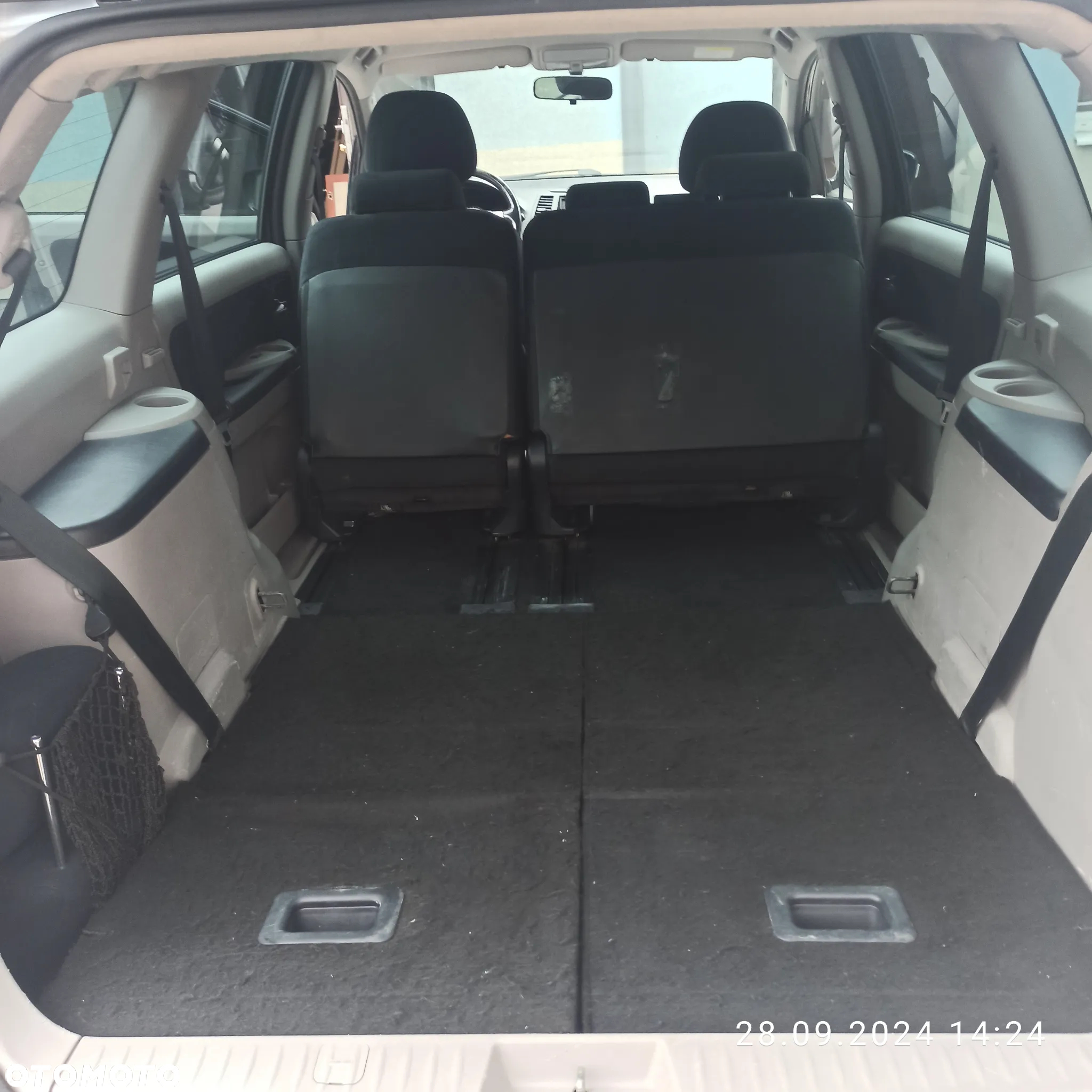Mitsubishi Grandis 2.0 DI-D 7-Sitzer 30 Jahre - 7
