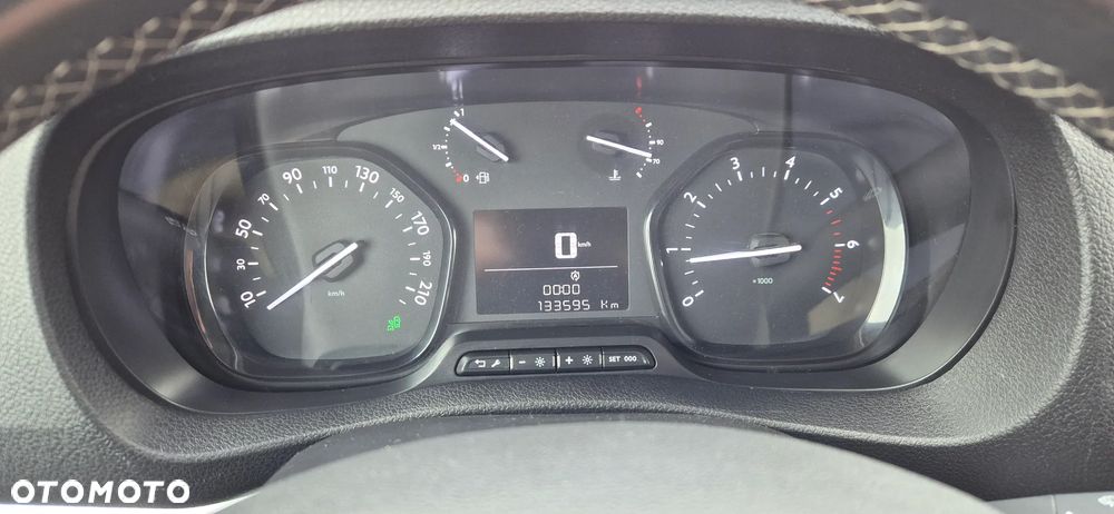 Opel Vivaro - 14